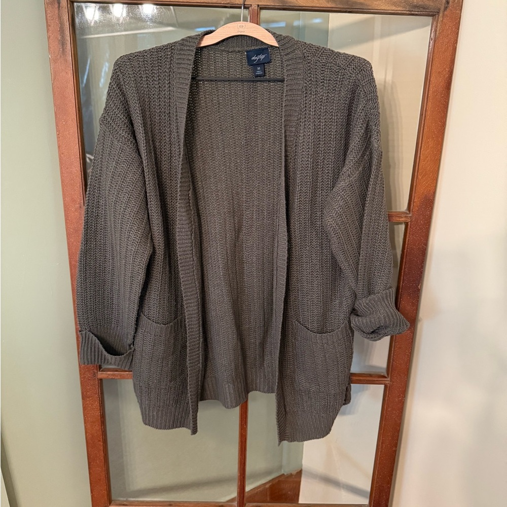 Daytrip Buckle Gray Cable Knit Cardigan Layering Sweater - Size Medium